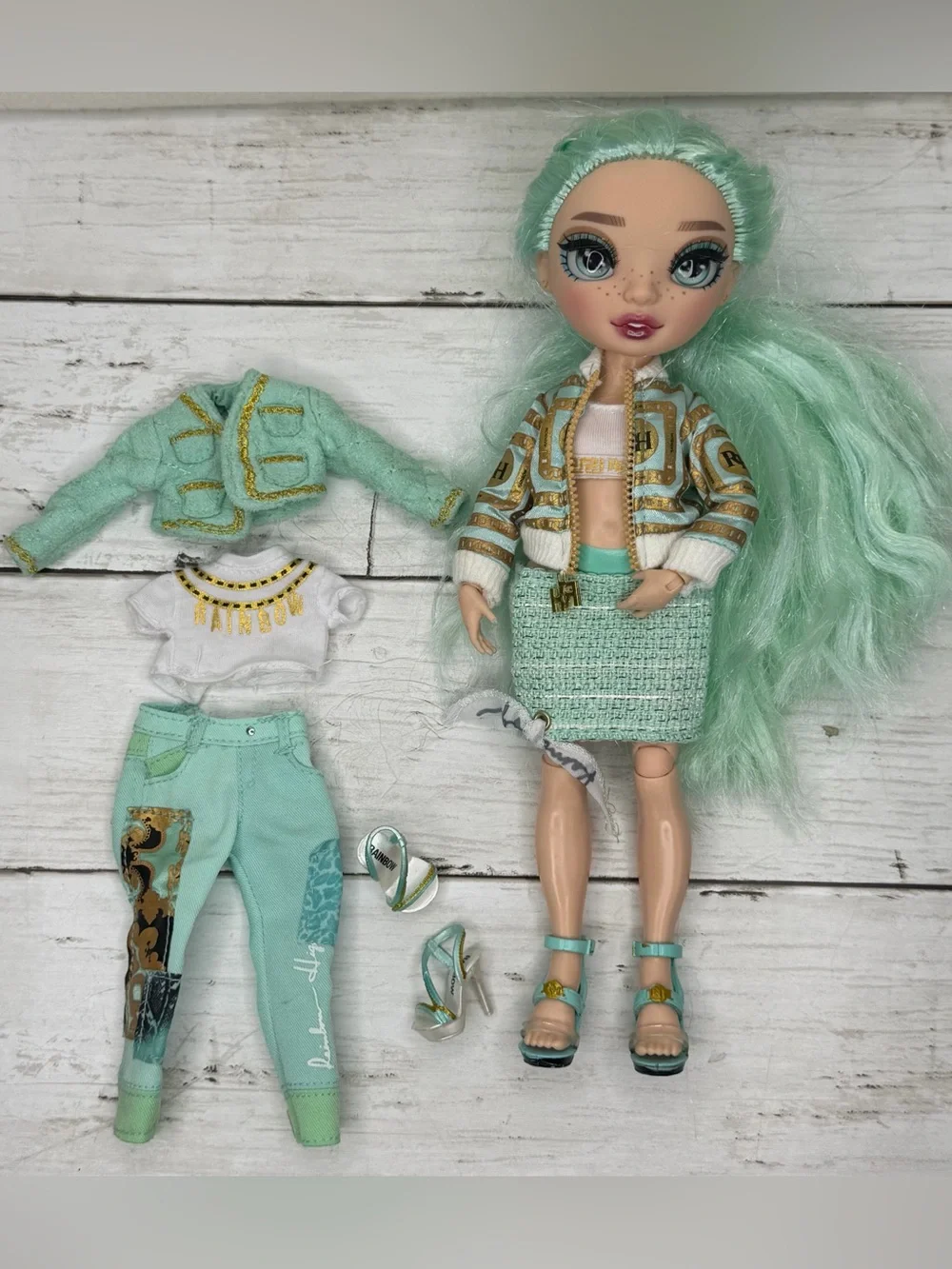 Rainbow High Series 3 Daphne Minton Fashion Doll & Outfits - Mint Green MGA